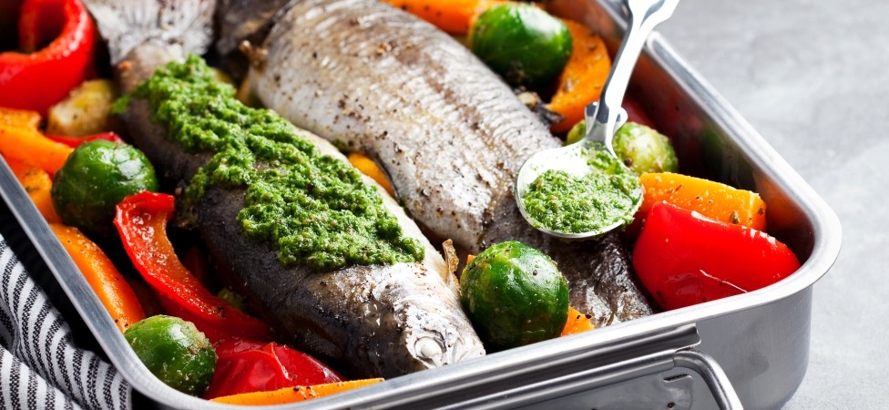 Pastrmka sa sezonskim povrćem