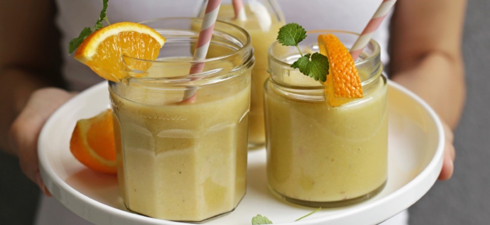 Smoothie sa dinjom, đumbirom, bananom i pomorandžom