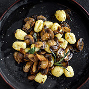 Njoki sa veluteom od staroplaninskih bukovača