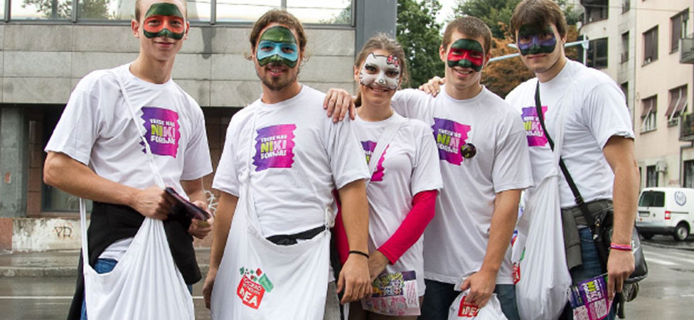 Nindža Kornjače i Helou Kiti u trolejbusu 29