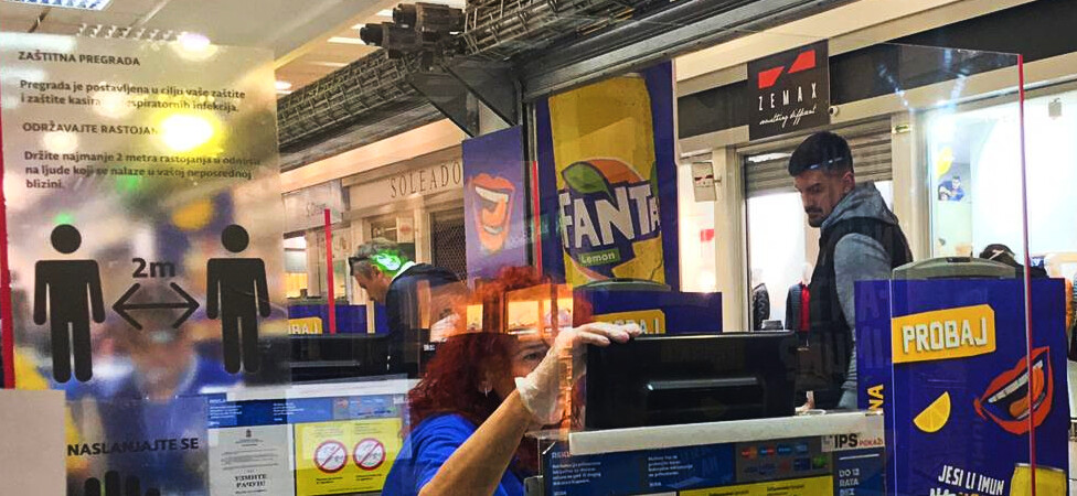 Pleksiglas pregrade kao dodatna mera zaštite