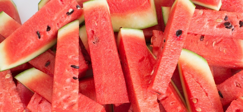 Lak način da sečete lubenicu za decu