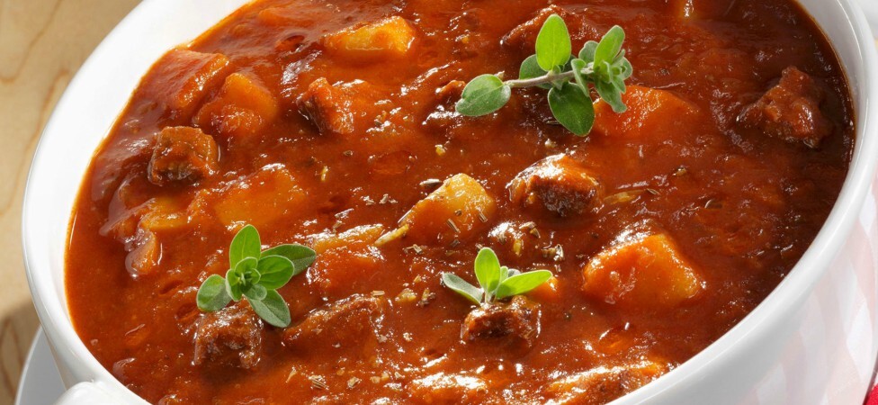 Đuveč sa kiselom paprikom