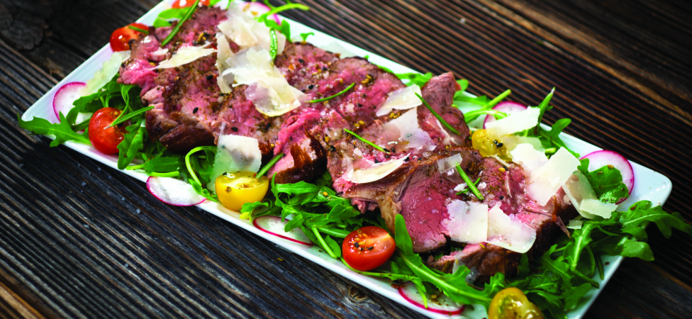 Juneći odrezak sa prilogom od rukole i plavog sira 