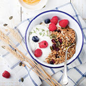 Grčki jogurt sa pireom od borovnica