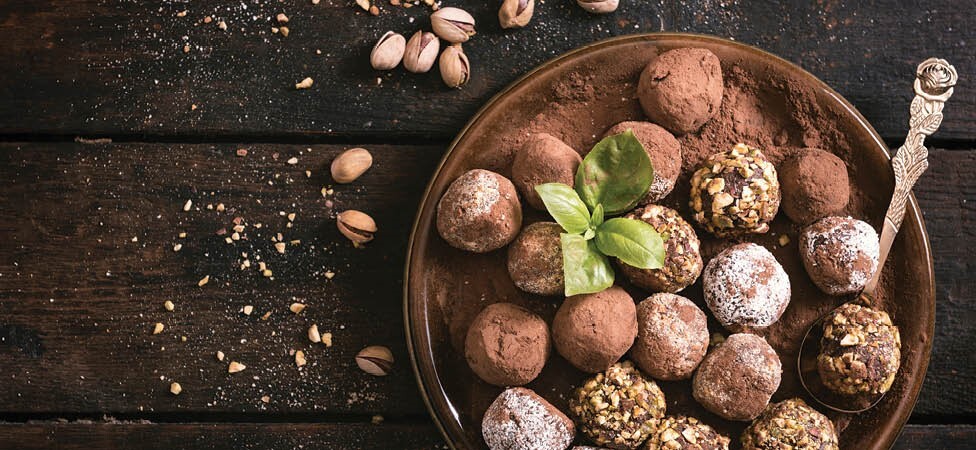 Kuglice sa bademima i orasima