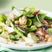 Salata sa avokadom i dimljenim lososom