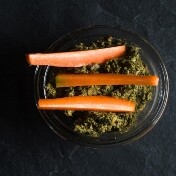 Namaz od šargarepe i belog pasulja sa pestom od listova šargarepe 