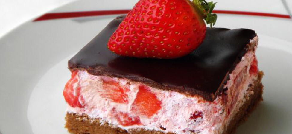 Brzi ljetnji kolač s jagodama