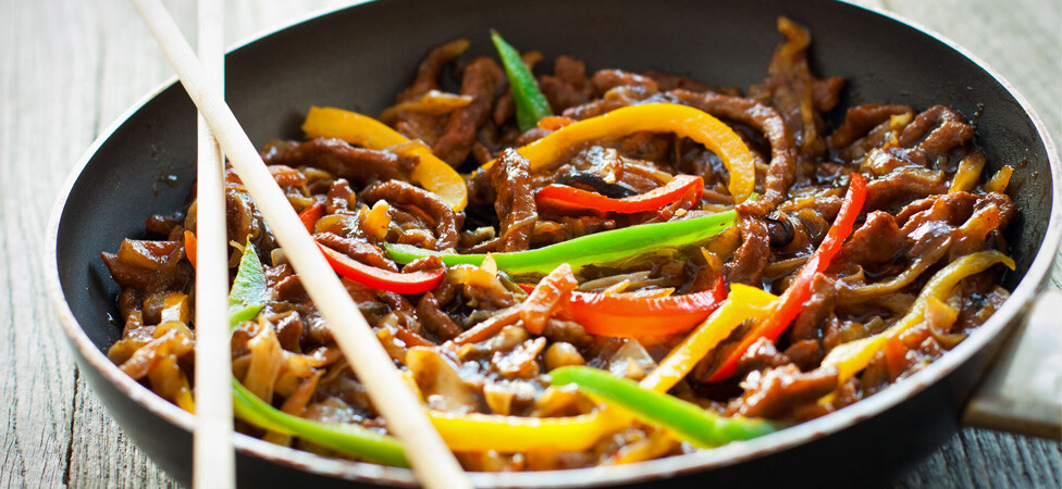 Ideja za ručak - Ukusna junetina sa paprikama