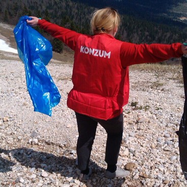 image-0fb8e440570c5db7ab4c9cf3accf7523c54309e366c7000253919e5fff82809d-V