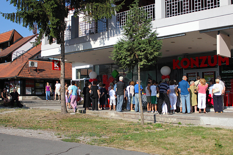 OTVORENA-KONZUM-PRODAVNICA-U-BANJA-LUCI-m