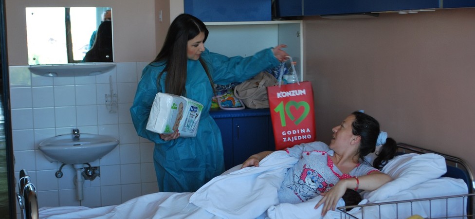 Konzum darovao novorođene bebe i uručio donaciju Javnoj kuhinji u Banjoj Luci